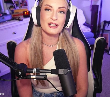 BasicWitGirl kostenlose erotische archiv