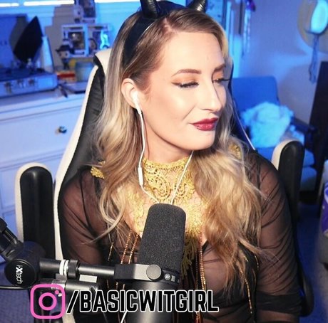BasicWitGirl hübsche schöne fotos