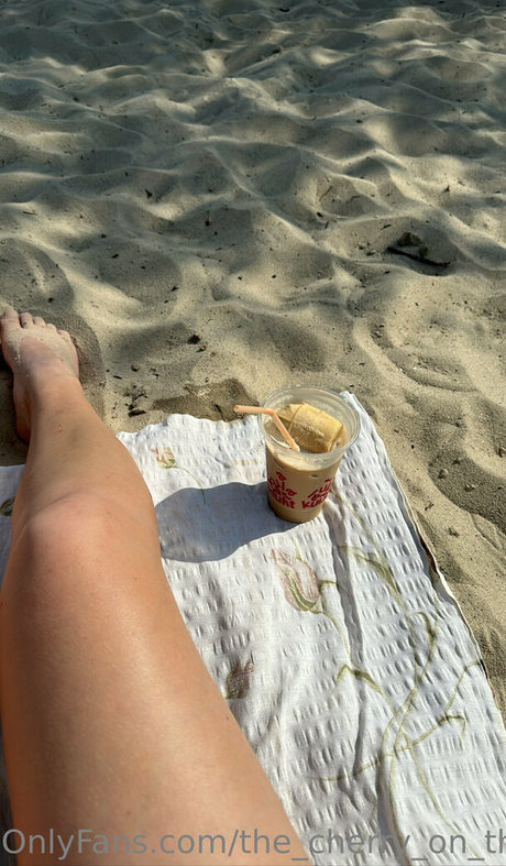 the cherry on the cake heiße top fotos