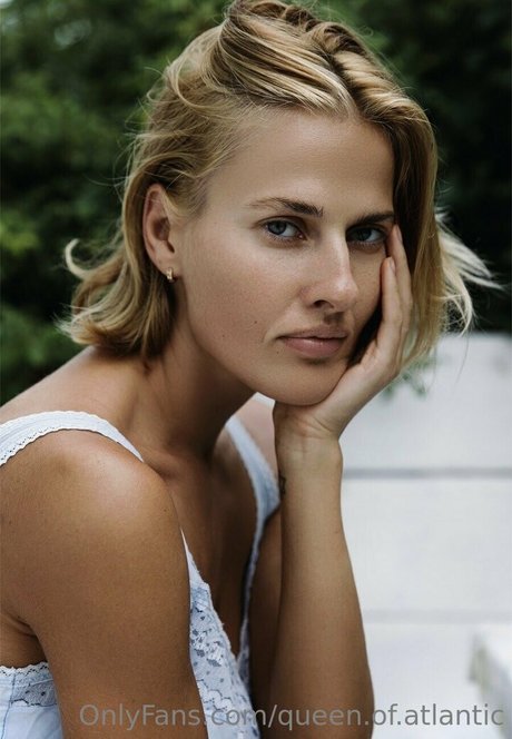queen of atlantic schauspielerin nette bilder