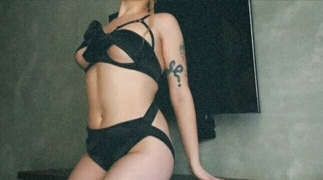 lolataylorfree erwachsene nackt fotos