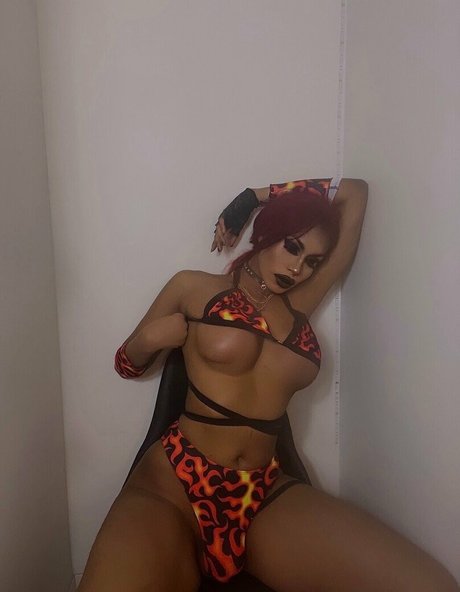 luckiesuniverse top exklusive bild