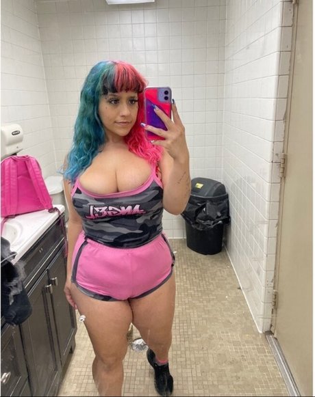 Harlee Queeni freie pornostar archiv