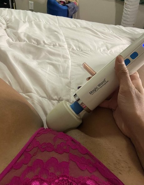 vollbusige brünette onlyfans nacktheit schöne bild
