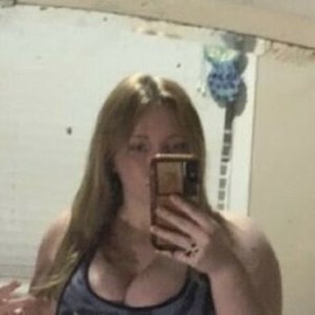 yourstrulysav schauspielerin erotische galerie