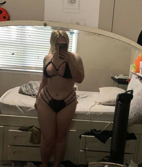 yourstrulysav exklusive nackten foto