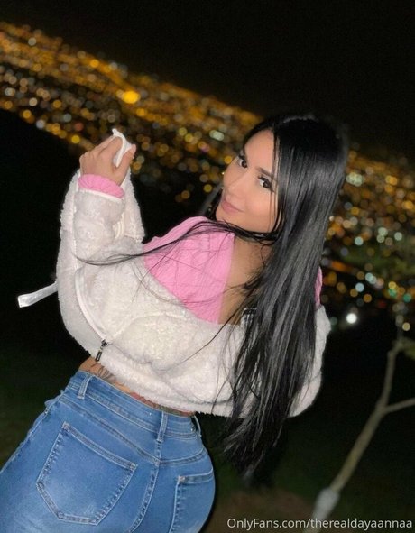 therealdayaannaa exklusive kunst archiv