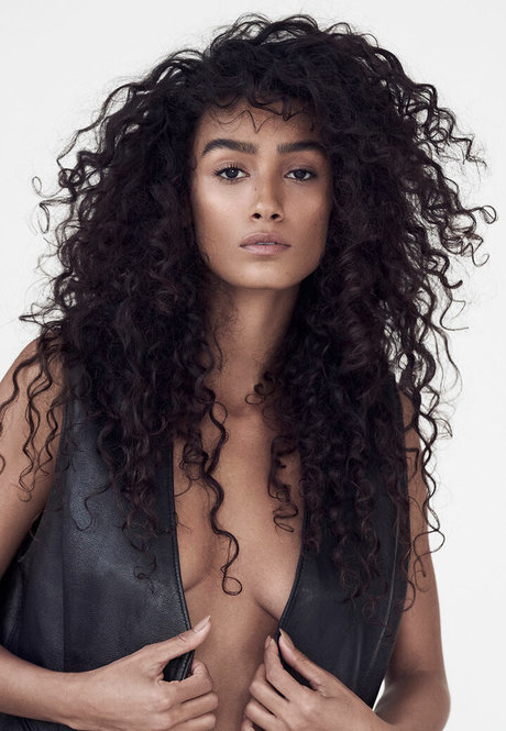 Eden Saban kunst nackt bilder