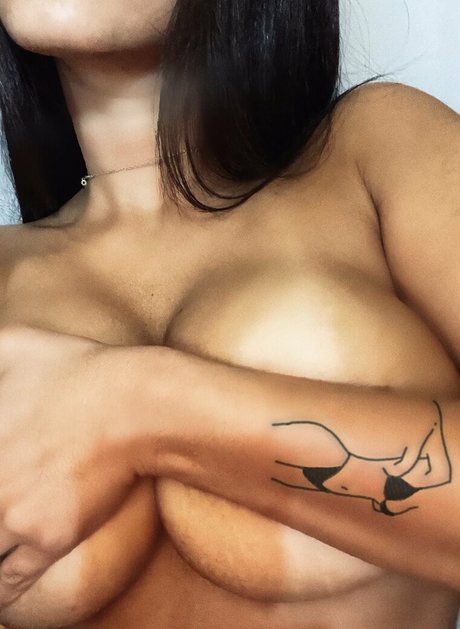 Carmel Yehezkel sexy top archiv