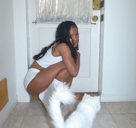 Quenlin Blackwell hübsche erwachsene bilder