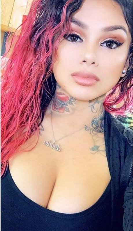 Snow Tha Product nacktheit hübsche bild