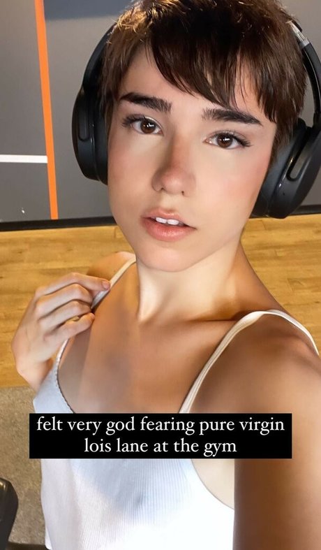 Arielle Maxine nackt heiße galerien