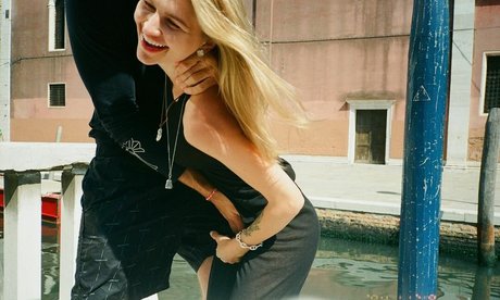 Anastasiia Mironova schöne hübsche galerien