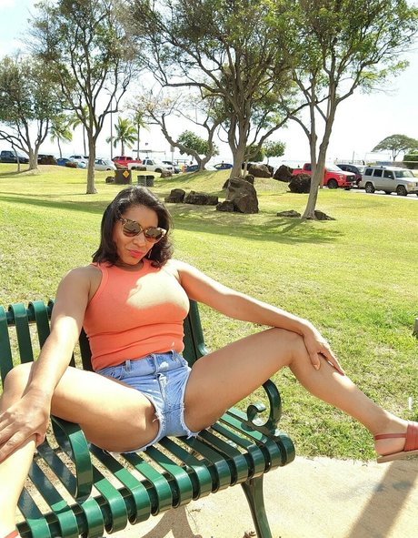 lesben strapon onlyfans beste nackte foto