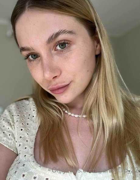 chloe ira nacktheit kunst bild