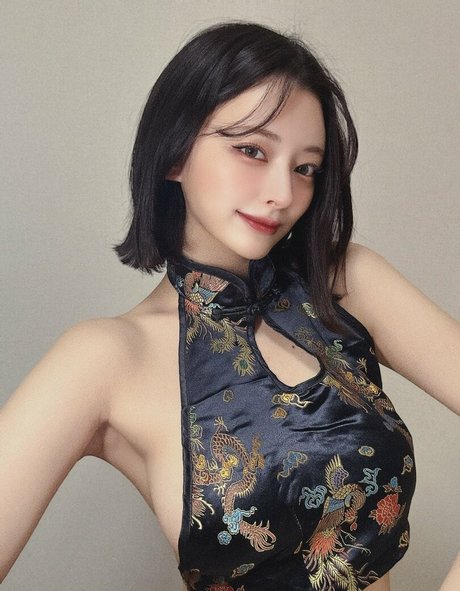 minachimaru beste nackte galerie