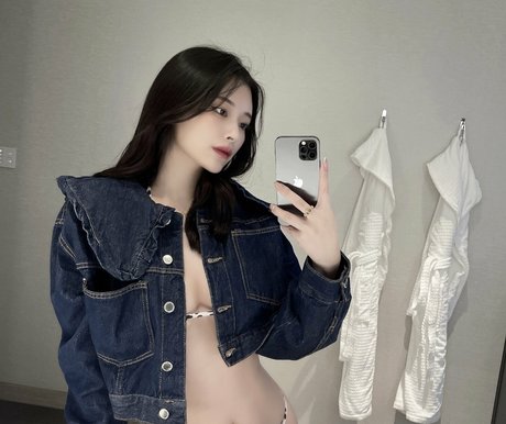 minachimaru pornostar akt galerie