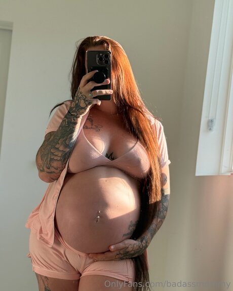 badassmommy schauspielerin erotische bild