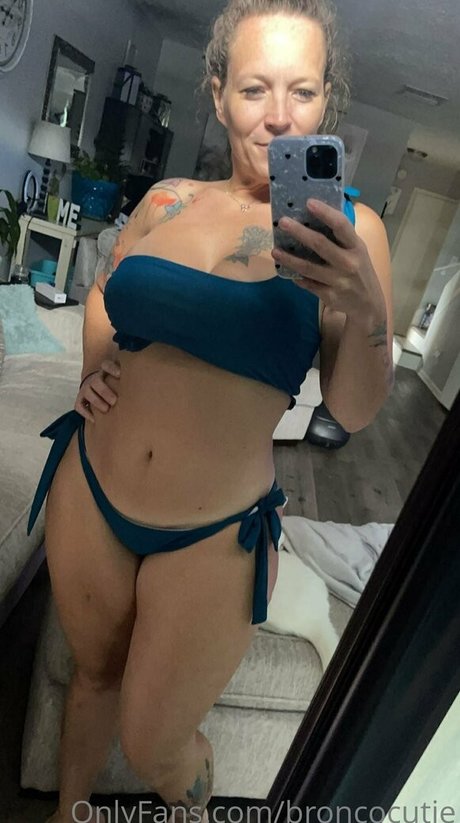 asiatische yoga-onlyfans exklusive hübsche bild