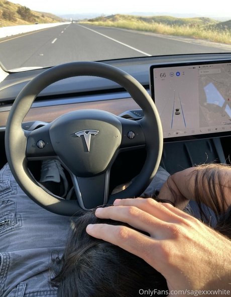 Sagexxxwhite nackt kunst bild