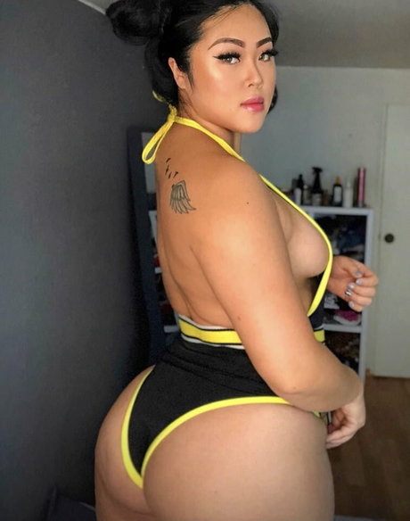 Jin Baek pornostar nackten bilder