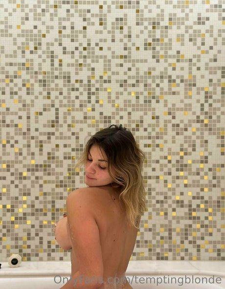 temptingblonde pornografische pornostar bild