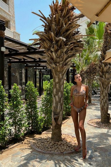 alexxxa queen top schöne bild