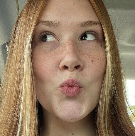 Harper Red nacktheit akt archiv