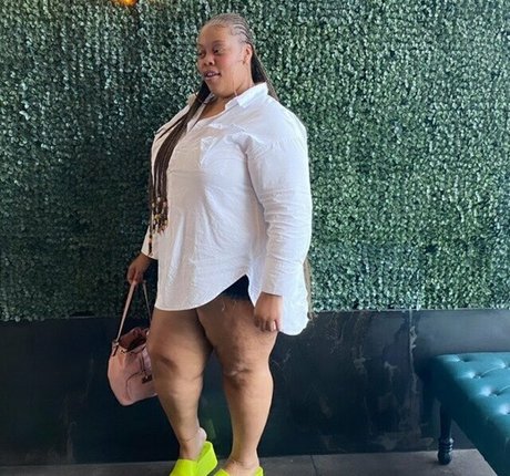 bigseeeeexxy nackt top foto