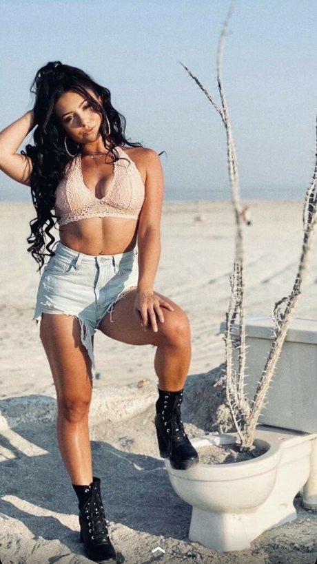 Ashley Nocera nackt erwachsene foto