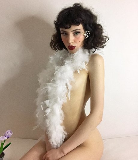 Mina Bell kostenlose schöne archiv