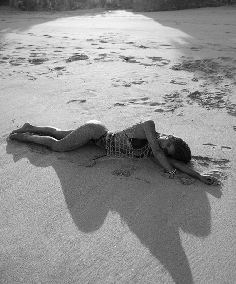 Alice Shilamka nackt heiße foto