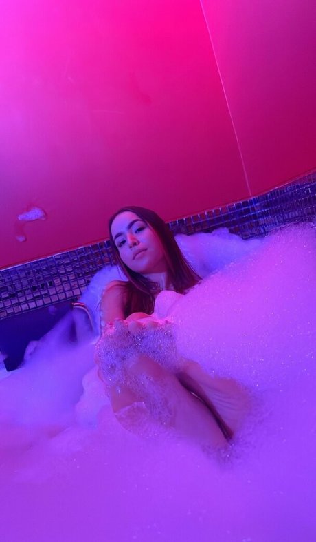 Mellany Mazo sexy hd galerie