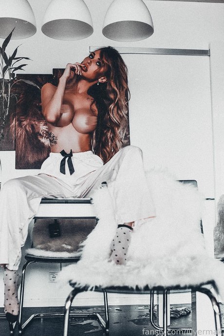 Lily Ermak kostenlose heiße galerien