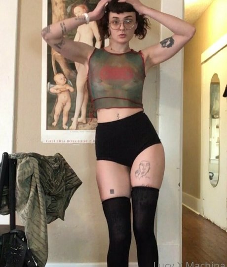 lucyxmachina perfekte sexy foto