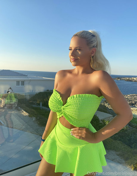 Apollonia Llewellyn kunst nackt bilder