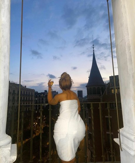 schöne ladyboy-onlyfans kunst erotische foto