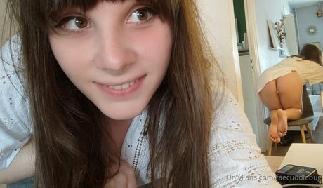 vollbusige blonde onlyfans erwachsene nacktheit bild