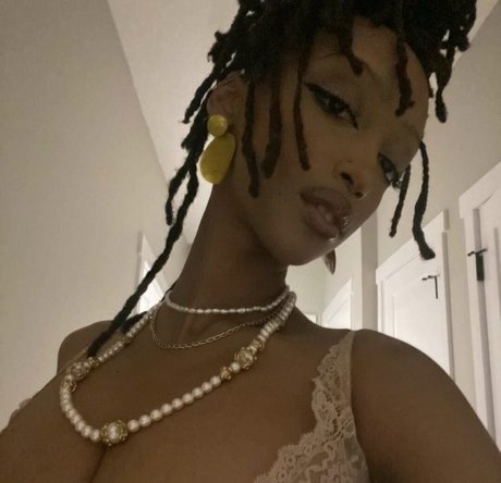 Solaya Ismail porno xxx fotos