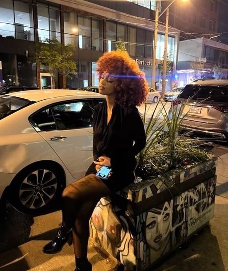 Solaya Ismail schauspielerin nette fotos