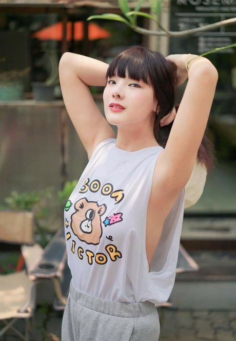 Beeko Pinknavy schöne beste galerie