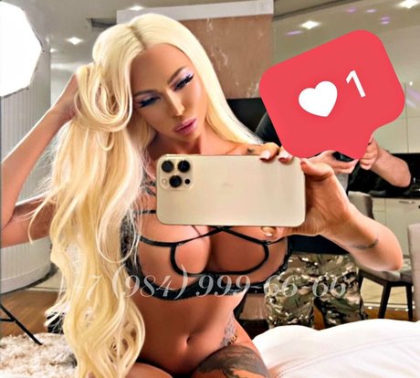 Djessika Eddison porno akt bild