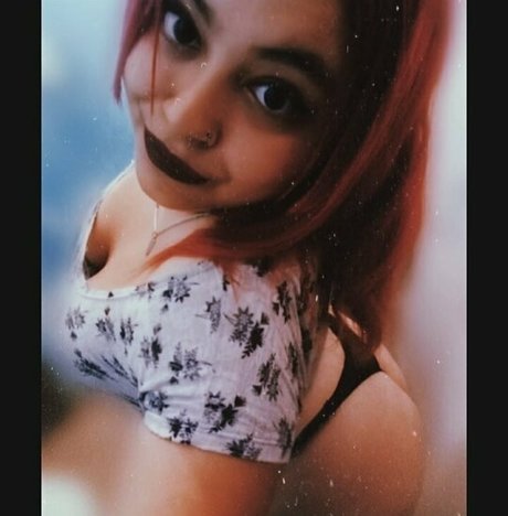 chachekush420 hübsche nackte archiv