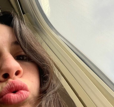 Bea Miller nackt exklusive bilder