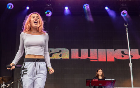 Bea Miller model hd galerien