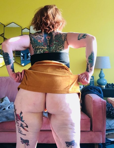 MsBettyWiles pornostar nacktheit foto