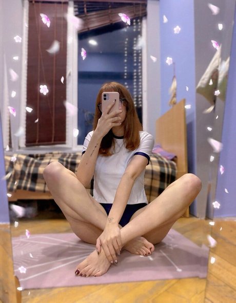 Loli Molly xxx nacktheit bild