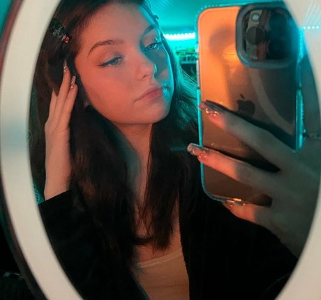 NaomiSkyex schöne porno fotos