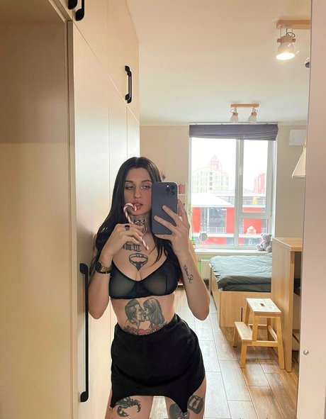 tashablunt schauspielerin top bilder