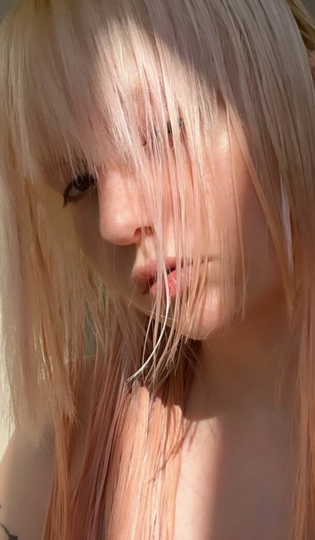 ilayserah nacktheit heiße bild